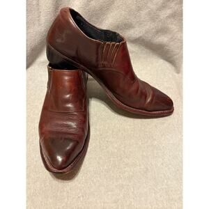 Vintage Western Women’s Booties Size 9 Burgundy Leather Cat’s Paw Heels